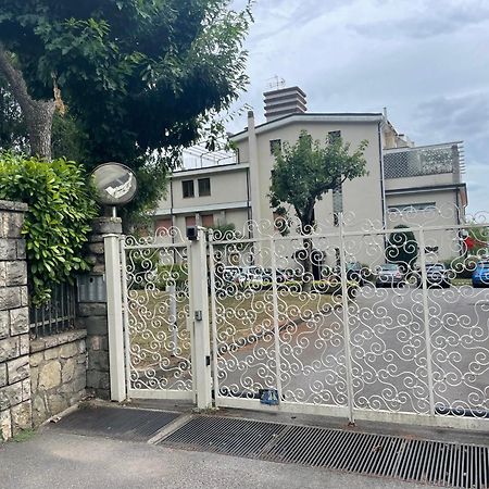 La Finestra "Sul Lago" Predore Luaran gambar