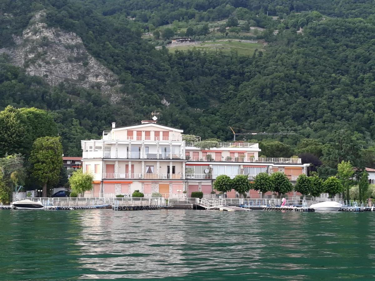 La Finestra "Sul Lago" Predore Luaran gambar