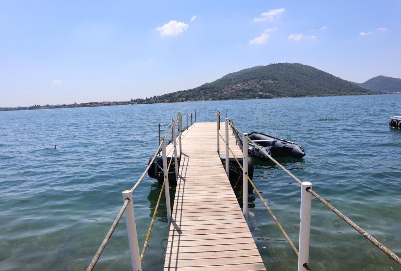 La Finestra "Sul Lago" Predore Luaran gambar